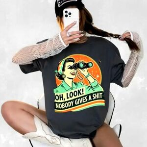 OH LOOK!' Size Small Tee Shirt Short Sleeve